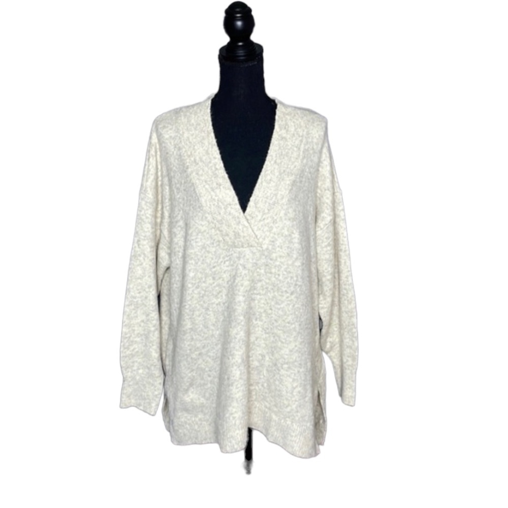 Time & Tru Women’s V Neck Pullover Sweater